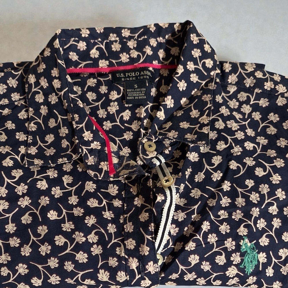 U.S. Polo Assn. Navy and Cream Floral Shirt 100% Cotton - Picture 3 of 4